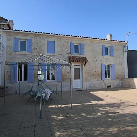 Holiday home Domaine Les 3 Iles